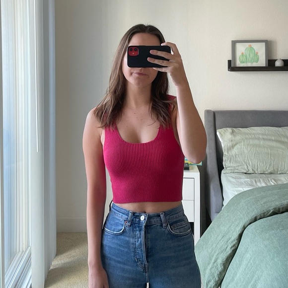 Aritzia - Wilfred Sculpt Knit Cropped Tank - Picture 3 of 5